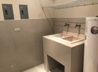 se alquila apartamento full amoblado con excelente vista en esacazu 20-1913