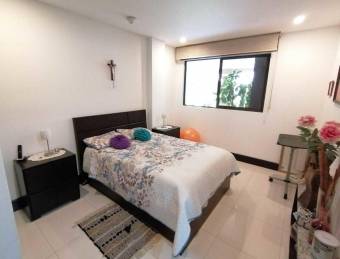 se vende moderno apartamento  en la exclusiva zona de lindora 20-1716