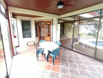 se vende casa con lote de 1000m2 en la guacima 20-1931