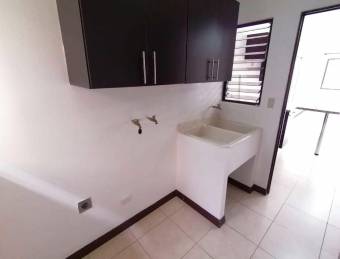 se vende apartamento con 60m2 de patio en san juan de tibas 21-248