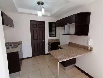 se vende apartamento con 60m2 de patio en sanjuan de tibas 21-248