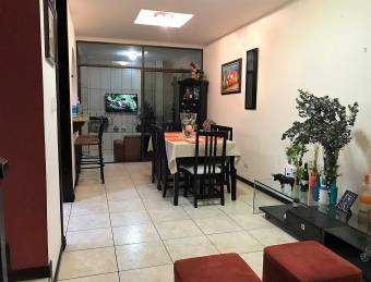 se vende casa en la Trinidad  Moravia 21-259