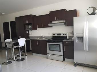 Venta de Apartamento en Alajuela, Condominio Nuevo. 20-389a