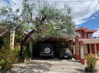 Venta de Casa en Heredia. 20-1594a