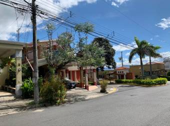 Venta de Casa en Heredia. 20-1594a