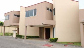 Venta de Casa en Santa Ana. 20-453a