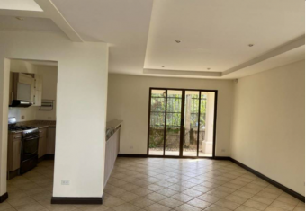 se vende casa en guachipeling de escazu 4000 metros de West College 21-271