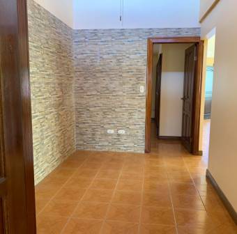 se vende espaciosa casa en san joaquin de flores 20-438