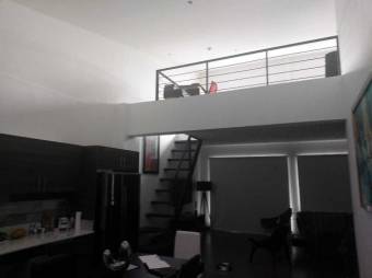 Alquiler de Apartamento tipo Loft, Santa Ana. 20-2117a