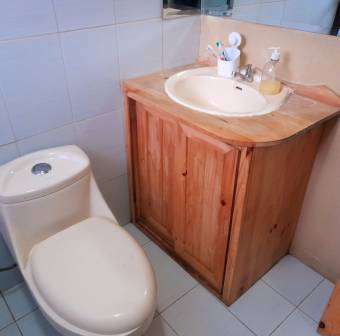 Valiosa propiedad con apartamentos, casa espaciosa con 2 apartamentos en Residencial, Tres Ríos, tot Valiosa propiedad con apartamentos, casa espaciosa con 2 apartamentos en Residencial, Tres Ríos, tot