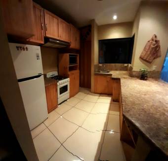 Valiosa propiedad con apartamentos, casa espaciosa con 2 apartamentos en Residencial, Tres Ríos, tot Valiosa propiedad con apartamentos, casa espaciosa con 2 apartamentos en Residencial, Tres Ríos, tot