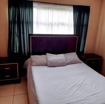 Valiosa propiedad con apartamentos, casa espaciosa con 2 apartamentos en Residencial, Tres Ríos, tot Valiosa propiedad con apartamentos, casa espaciosa con 2 apartamentos en Residencial, Tres Ríos, tot