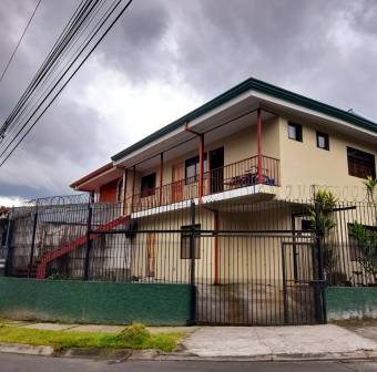 Valiosa propiedad con apartamentos, casa espaciosa con 2 apartamentos en Residencial, Tres Ríos, tot Valiosa propiedad con apartamentos, casa espaciosa con 2 apartamentos en Residencial, Tres Ríos, tot