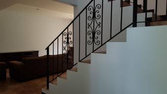 Bella casa dentro de residencial A.L. 20-436 Bella casa dentro de residencial A.L. 20-436