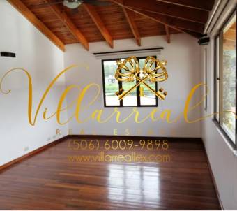 V#26 Casa con vista en venta en Curridabat