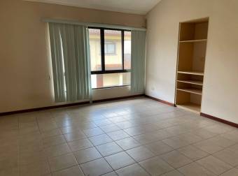 Venta de casa ubicada en  San José, Santa Ana, Santa Ana