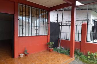 Casa a la Venta con Céntrica ubicación en Guapiles, Pococí