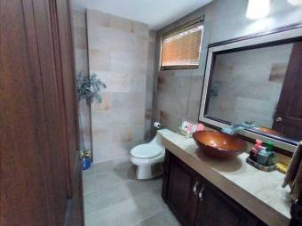 Preciosa casa a la venta A.L. 22-494