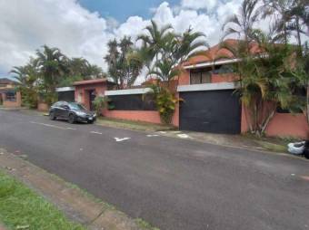 Preciosa casa a la venta A.L. 22-494