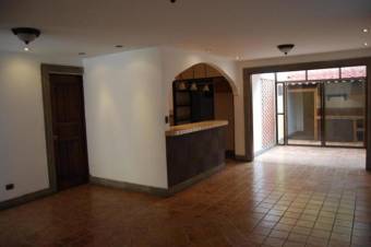 Bella y Cómoda  Casa  en Venta, SanAntonio  CG-21-1520