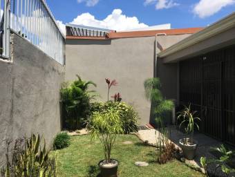venta de casa Residencial Monte Flora #7 San Francisco Heredia Costa Rica $149,000 3 cuartos 2 baños