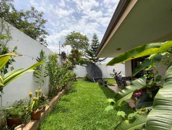 Oportunidad unica 2 casas  en solo lote, la Garita, Alajuela.MP 21-2224