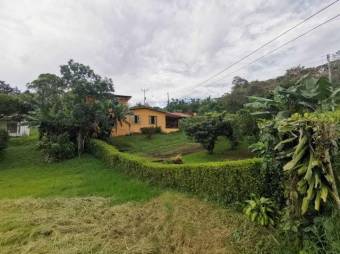 MLS-21-2213 VENTA CASA VERBENA NORTE TURRIALBA 