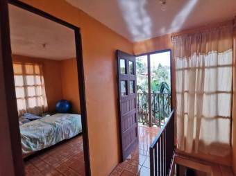 MLS-21-2213 VENTA CASA VERBENA NORTE TURRIALBA 