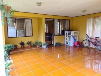 MLS-21-2213 VENTA CASA VERBENA NORTE TURRIALBA 