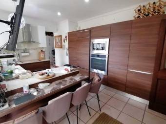 MLS-22-26 VENTA CASA ESCAZU SAN JOSE MLS-22-26 VENTA CASA ESCAZU SAN JOSE