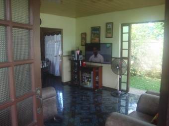 Comoda casa en  Venta, Guapiles  CG-20-888