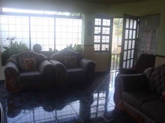 Comoda casa en  Venta, Guapiles  CG-20-888