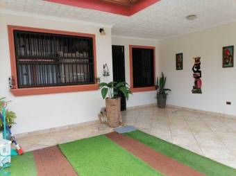 Venta de céntrica casa en Desamparados de Alajuela #21-133