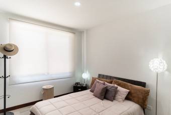 Preciosa casa contemporánea en Escazú, 245m2 de construcción.