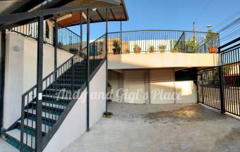 Casa de 360 m2 con OCHO Habitaciones, Barrio Montealegre, Zapote