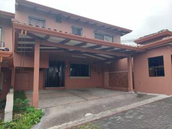 Casa en Venta en Escazú, San José. RAH 23-612