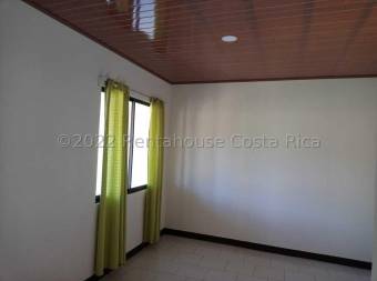 Se vende casa con dos apartamentos en Barva Heredia 22-2249