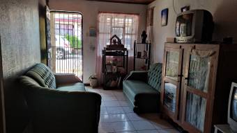 Se vende propiedad con dos casa en san josecito san rafel Heredia -22-1653