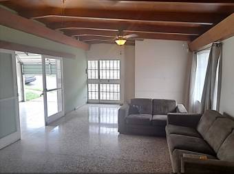 Se Vende Casa de una planta en Rohrmoser, San José 