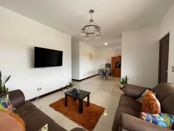 se alquila casa con patio en el coyol alajuela 23-730