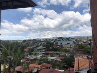 En venta casa de habitación ubicada en el centro de Naranjo