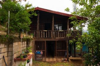Lot with beautiful house in Paraíso, Cartago