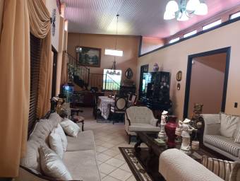 Casa en Venta en Belén, Heredia. RAH 23-731