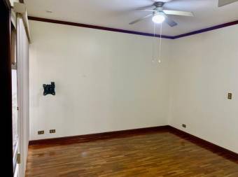 Apartamento en Alquiler en Escazú, San José. RAH 23-713