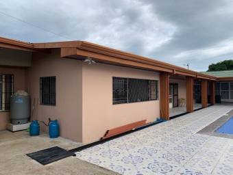 Casa en Venta en Flores, Heredia. RAH 23-706