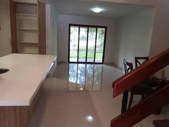 Casa en Venta en Belén, Heredia. RAH 23-701