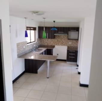 En Venta hermosa casa en condominio en Los Sitios de Moravia San Jose