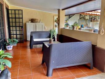 Casa en Venta en Barva, Heredia. RAH 23-690