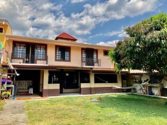 Casa en Venta en Barva, Heredia. RAH 23-690