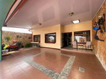 MLS-23-660 VENTA CASA TRES RIOS CARTAGO